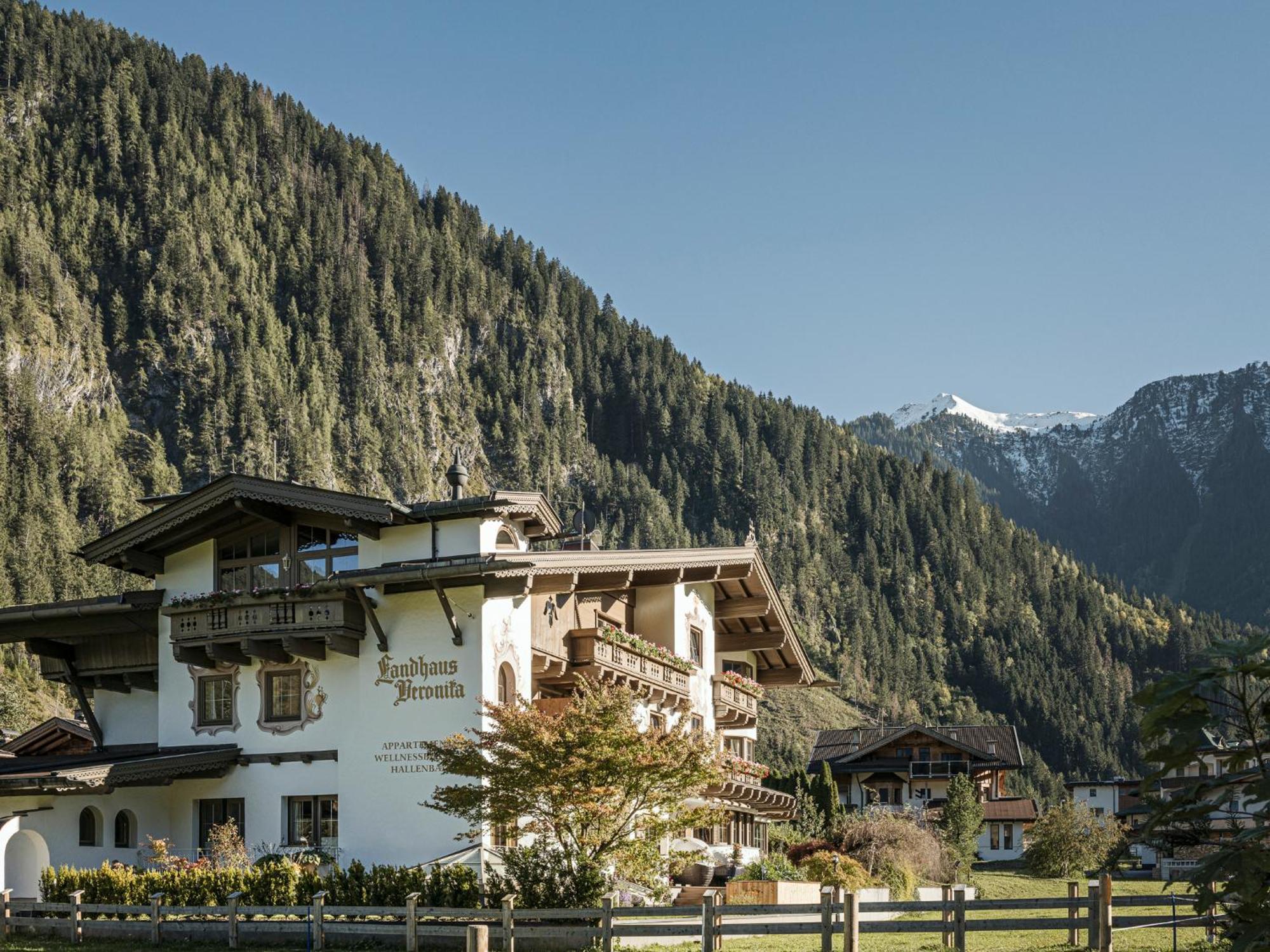 Apparthotel "Landhaus Veronika" Mayrhofen Dış mekan fotoğraf