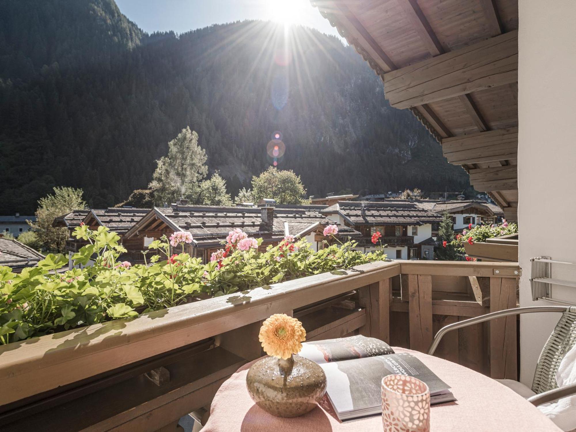 Apparthotel "Landhaus Veronika" Mayrhofen Dış mekan fotoğraf