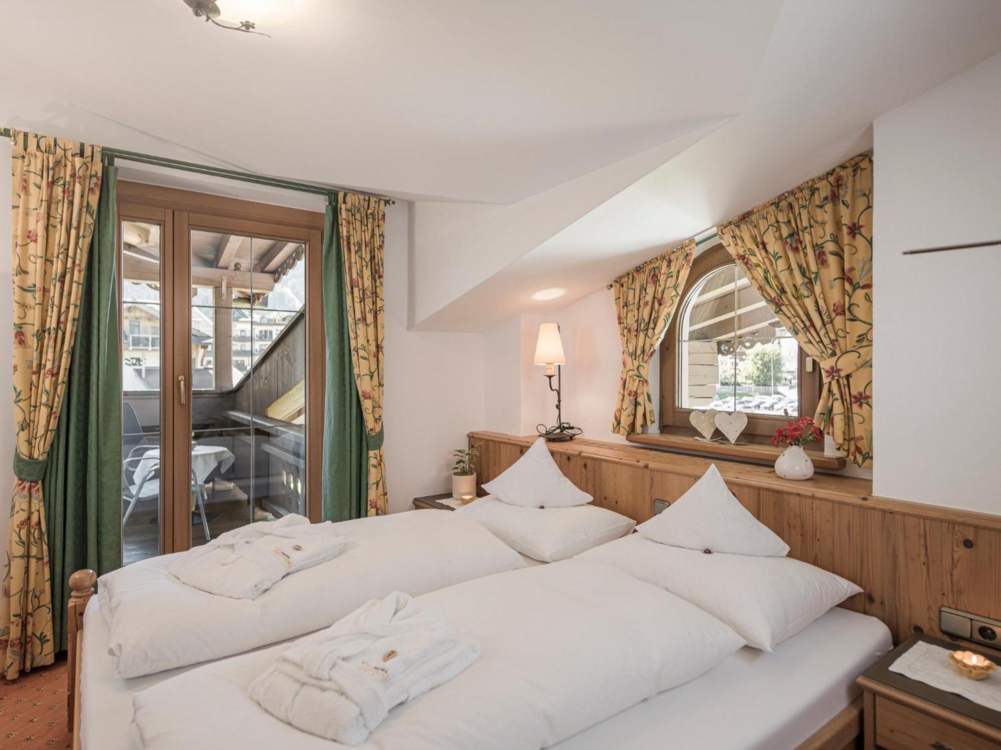 Apparthotel "Landhaus Veronika" Mayrhofen Dış mekan fotoğraf